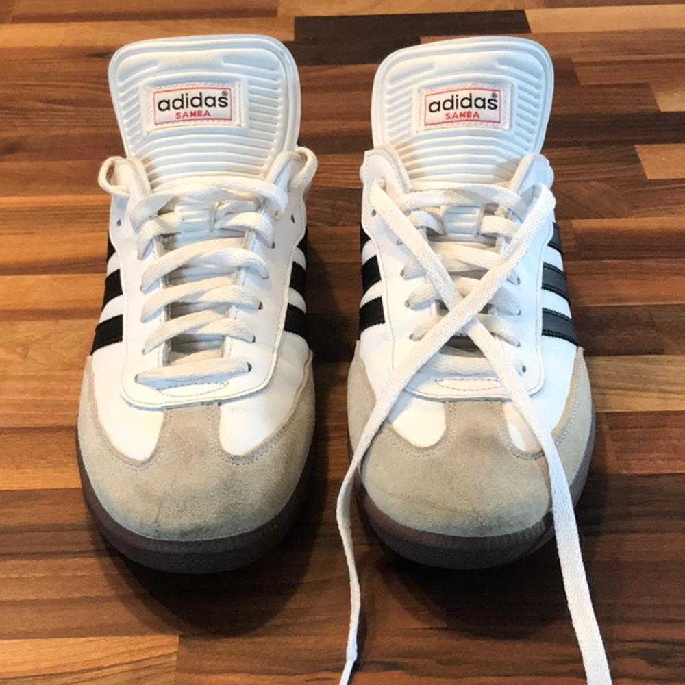 EUC - Men’s Adidas Samba Shoes